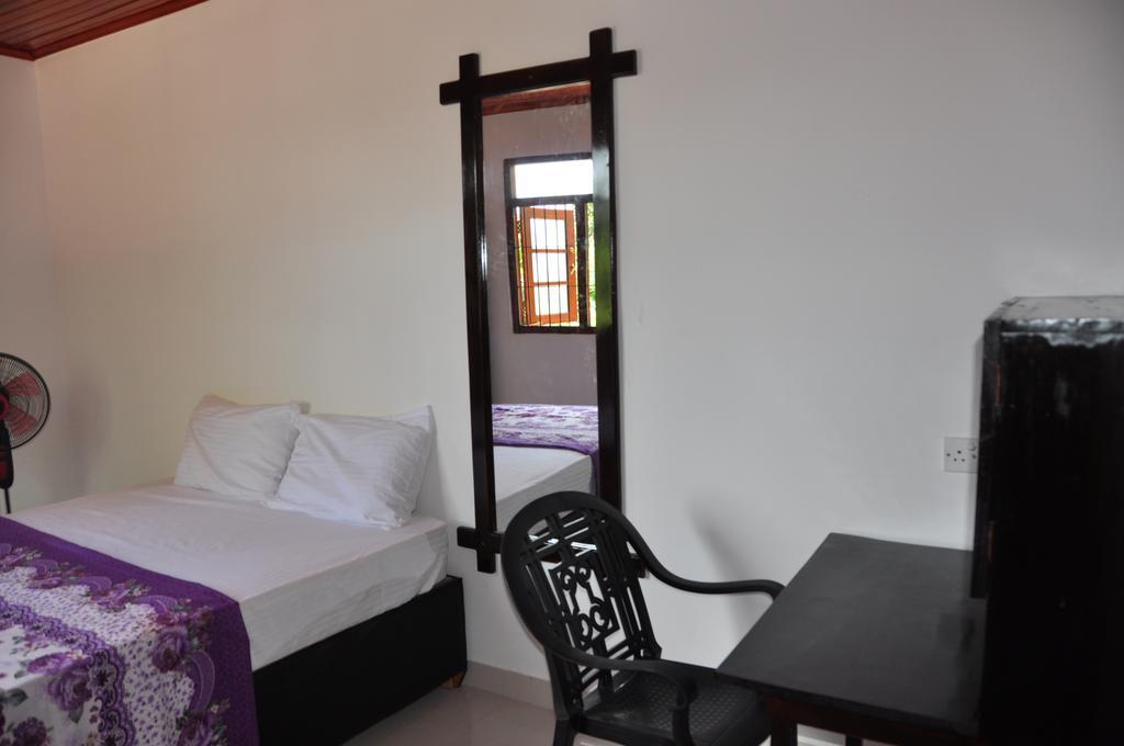 Hotel The Beau Beach Weligama Esterno foto