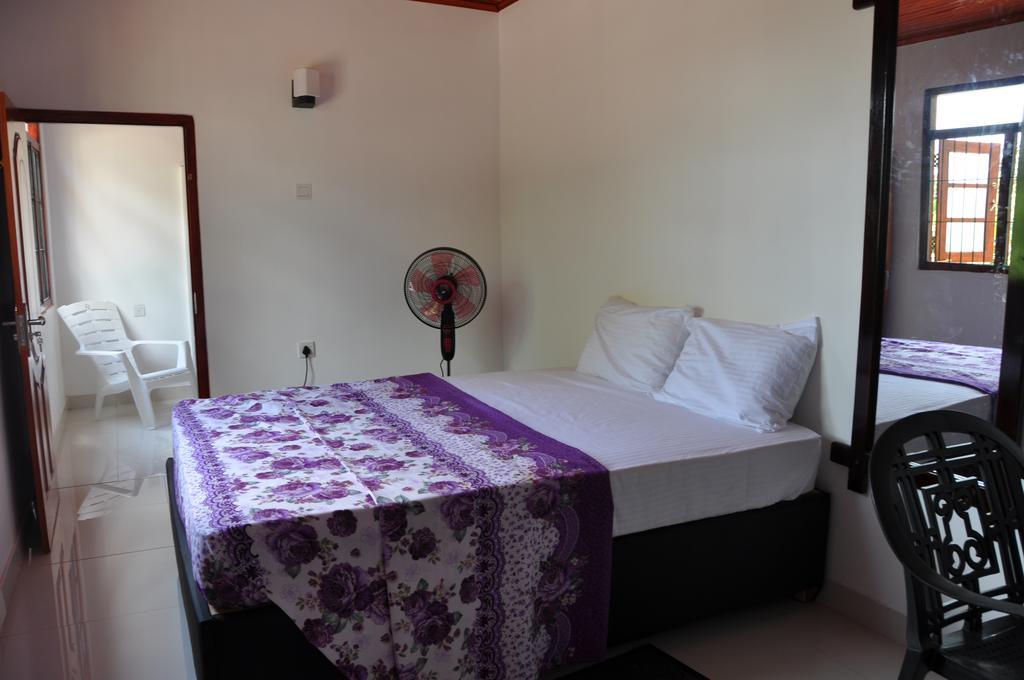 Hotel The Beau Beach Weligama Esterno foto